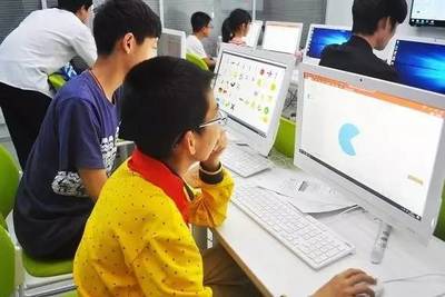 资本驱动新经济 腾讯投资英国游戏商，软银与弘毅押注中国联合办公市场